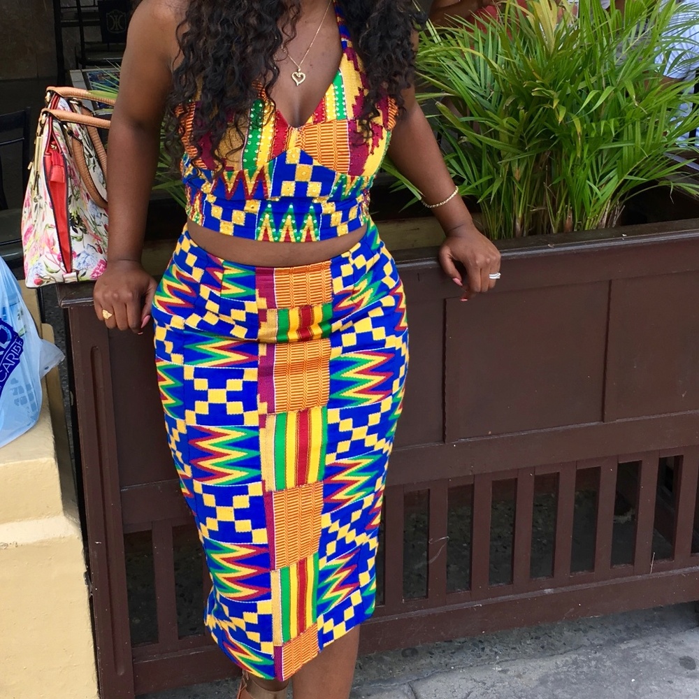 ๐ฌ๐ญKente Halter (TOP ONLY) ๐ฌ๐ญ - Picture 5 of 8